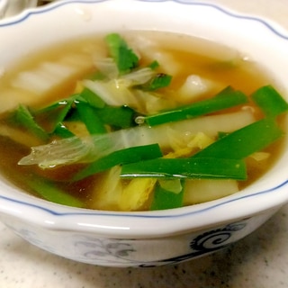 白菜とニラの和風スープ
